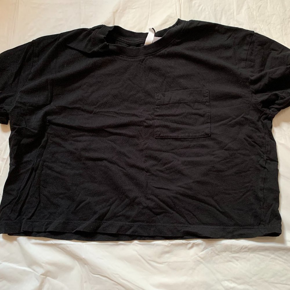 black t-shirt